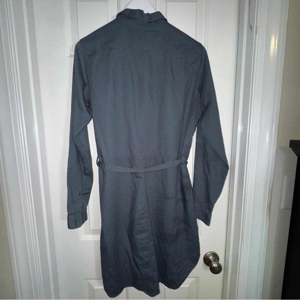 Fjall Raven Womens Ovik Shirt Dress size Medium belted full button front pockets - Picture 2 of 8